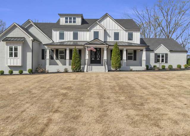 Property at 13 Country Club Cir, Searcy, AR, 5 beds, 3.5 baths