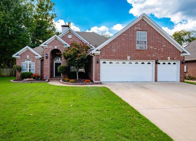Property at 131 Hidden Valley Loop, Maumelle, AR 72113, 4 beds, 3.5 baths
