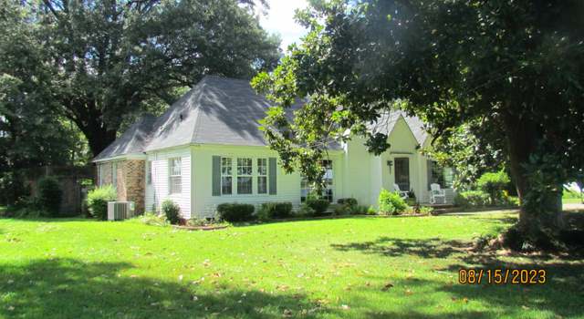 Photo of 1704 S Lakeshore Dr, Lake Village, AR 71653