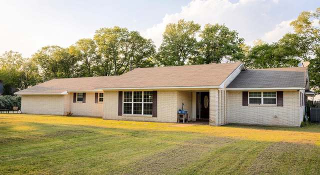 Photo of 21 Fairview Dr, Mcgehee, AR 71654