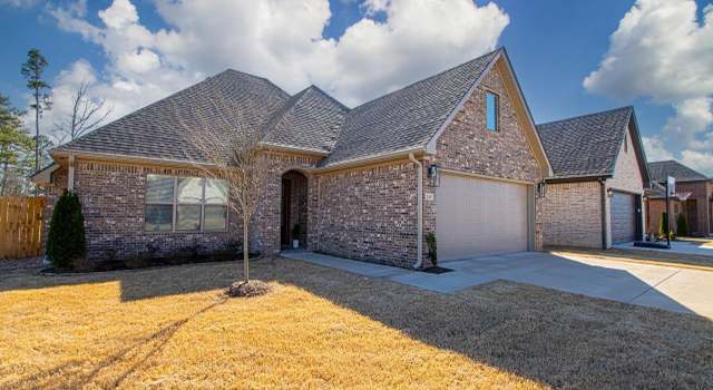 Photo of 215 Kanis Ridge Dr, Little Rock, AR 72223