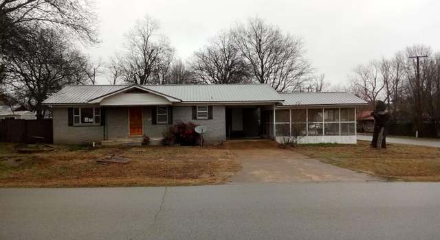 Photo of 330 College St, Newark, AR 72562