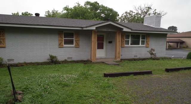 Photo of 209 W Sugarloaf St, Heber Springs, AR 72543