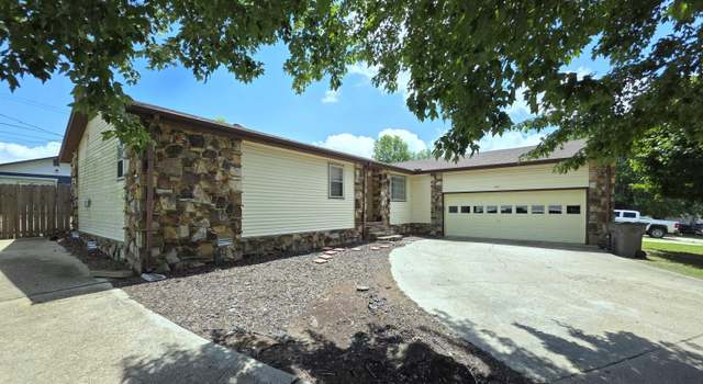 Photo of 207 Keasler Dr, Paragould, AR 72450