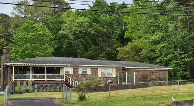 Photo of 210 Mockingbird Ln, Russellville, AR 72801