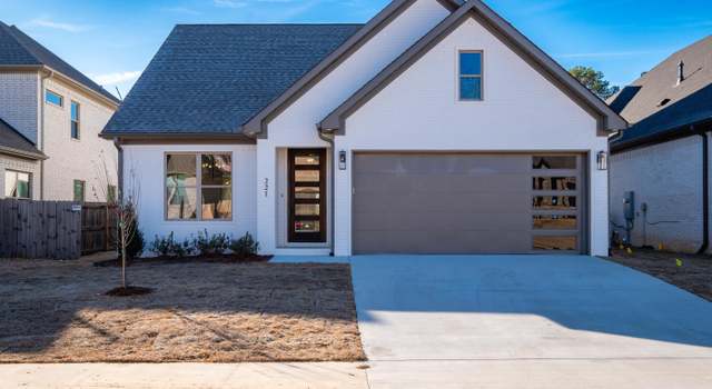 Photo of 221 Kanis Ridge Dr, Little Rock, AR 72223