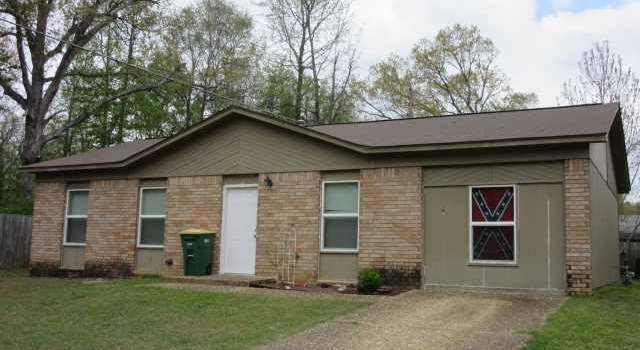 Photo of 211 Willowmere Dr, Sherwood, AR 72076