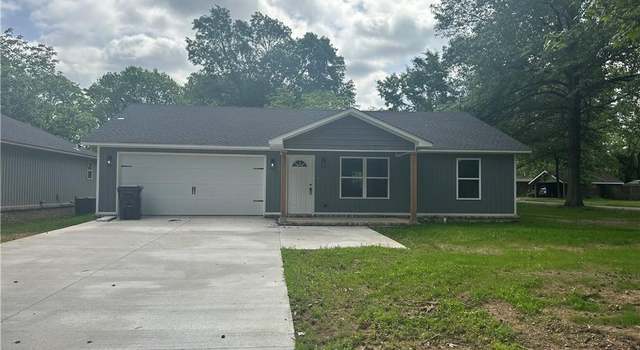 Photo of 657 S Detroit Ave, Russellville, AR 72801