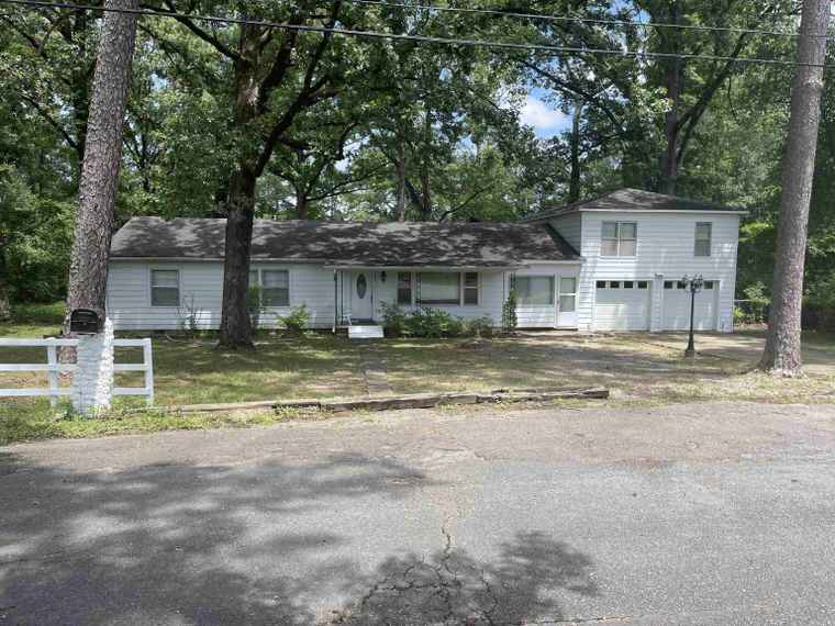 Photo of 803 Oak Park Dr Little Rock, AR 72204