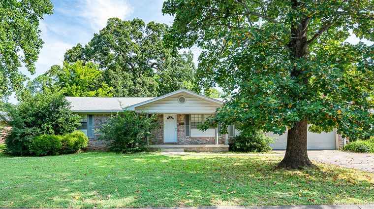 Photo of 9516 Wiggins Pl Little Rock, AR 72205