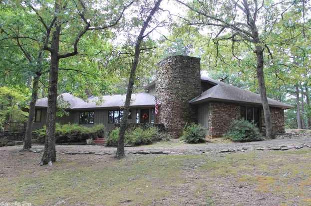 You Ll Never Run Out Of Things To Do In This Little Arkansas Town Arkansas Vacations Arkansas Travel Missouri Town