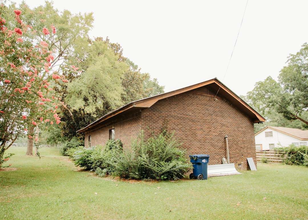 421 4th St, Strong, AR 71765
