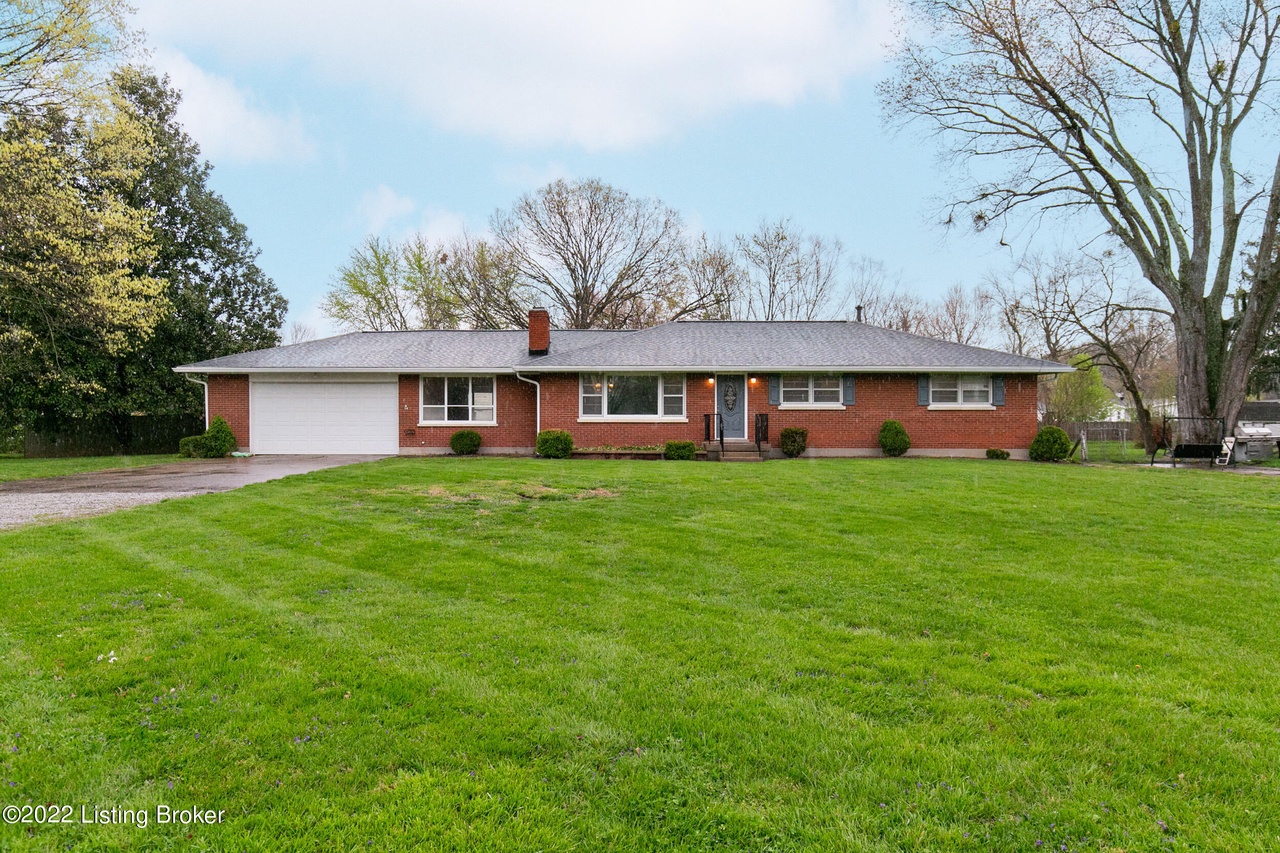 4811 Valley Station Rd, Louisville, KY 40272 | MLS# 1609416 | Redfin