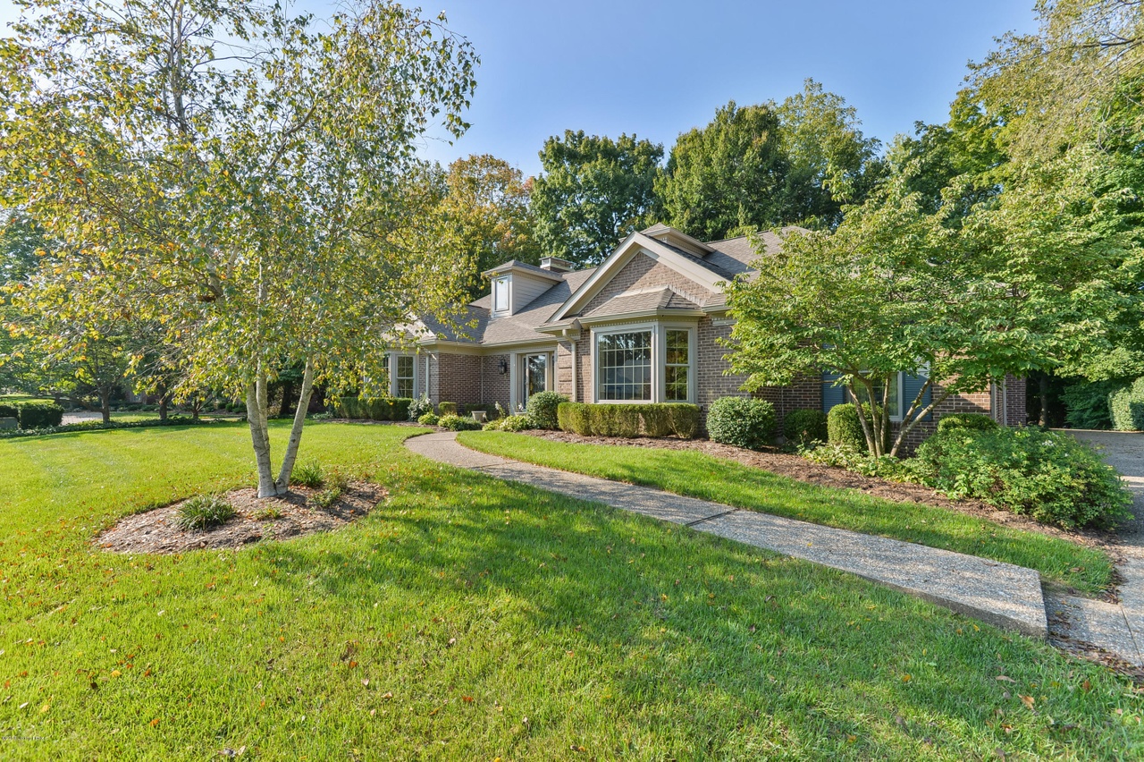1100 Oxmoor Woods Pkwy Louisville KY 40222 MLS# 1516767 Redfin 1100 Oxmoor Woods Pkwy Louisville KY 40222 MLS# 1516767 Redfin