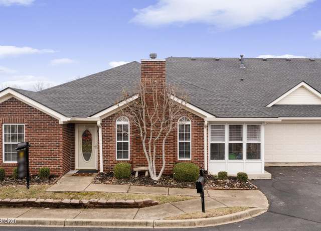 Property at 11418 Ridge Lake Dr, Louisville, KY 40272, 3 beds, 2 baths
