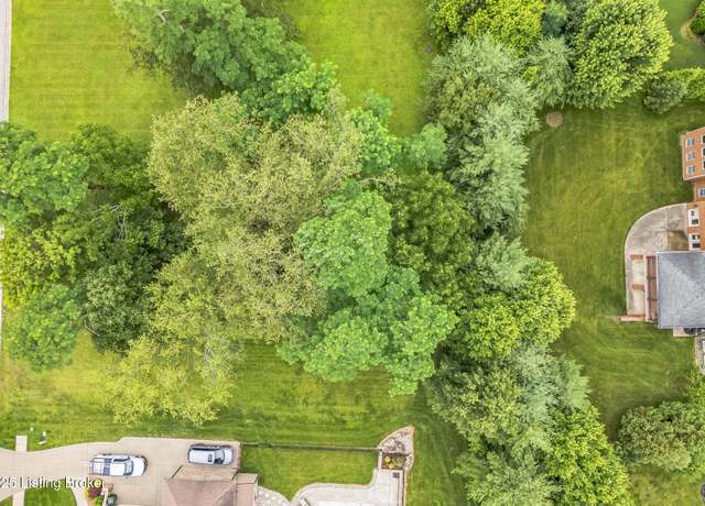 Property at 9402 Truscott Falls Dr, Prospect, KY 40059