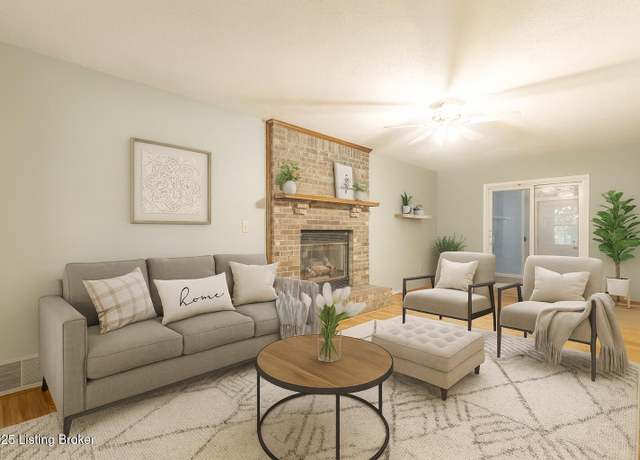 Property at 102 Larkspur Dr, Radcliff, KY 40160, 3 beds, 2.5 baths