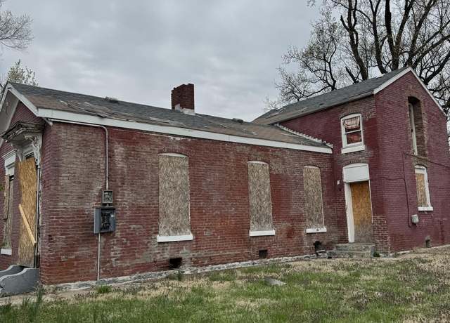 Property at 2529 W Jefferson St, Louisville, KY 40212, 3 beds, 2 baths