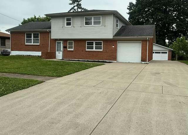Property at 6218 Helenjean Way, Louisville, KY 40272, 4 beds, 2 baths