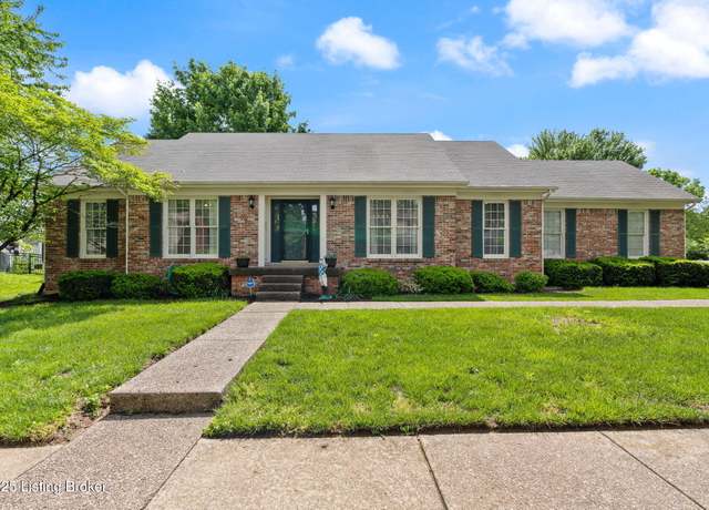 Property at 8206 Regency Woods Way, Louisville, KY 40220, 3 beds, 2 baths