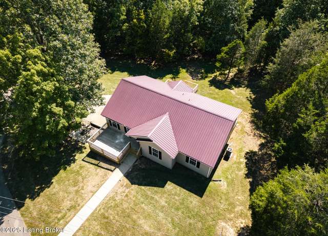 Property at 32 Hickory Hills Ct, Brandenburg, KY 40108, 4 beds, 3 baths