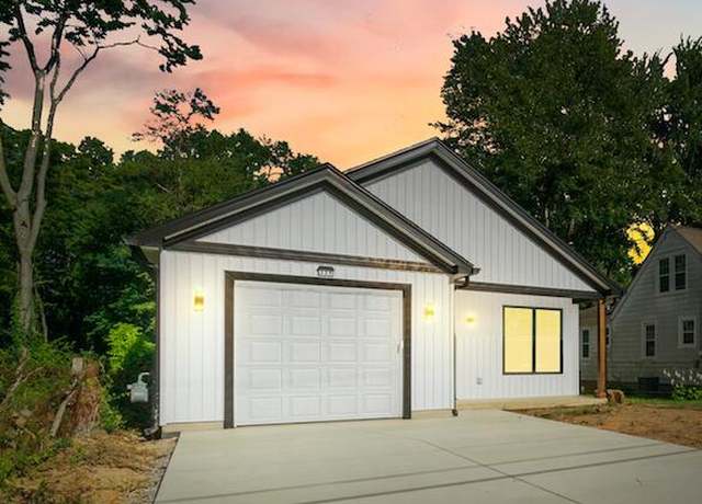 Property at 339 Plaza Ave, Louisville, KY 40218, 3 beds, 2 baths