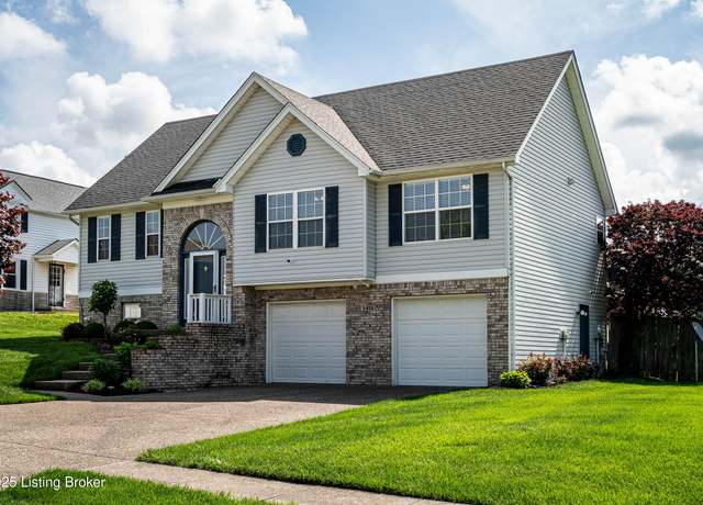 Property at 6413 Mossy Oaks Dr, Louisville, KY 40291, 3 beds, 3 baths