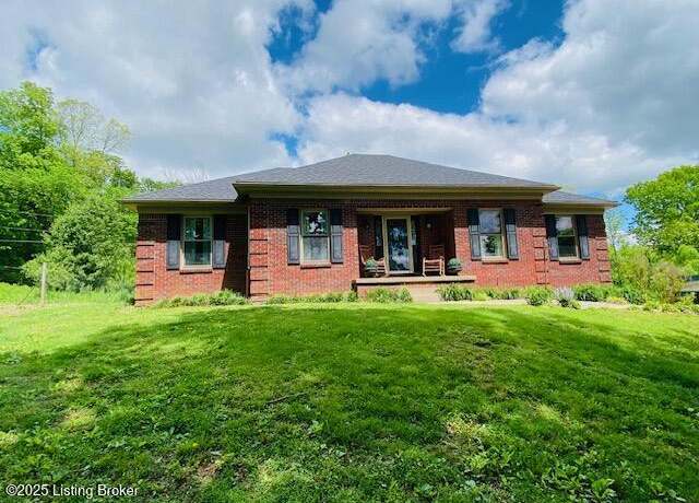 Property at 1300 Midway Ln, Springfield, KY 40069, 3 beds, 3 baths