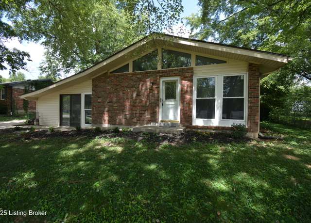 Property at 708 Lakeview Ave, La Grange, KY 40031, 3 beds, 1.5 baths