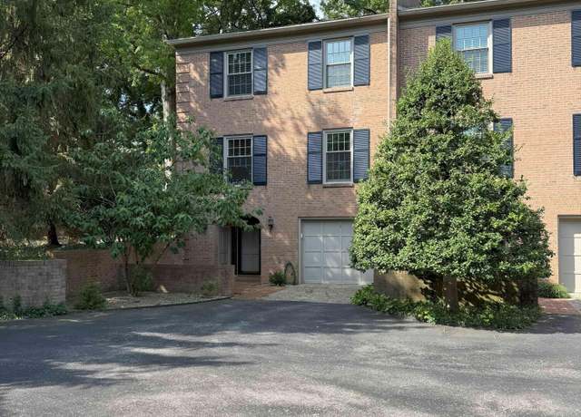 Property at 422 Sprite Rd Apt 1, Louisville, KY 40207, 2 beds, 3.5 baths