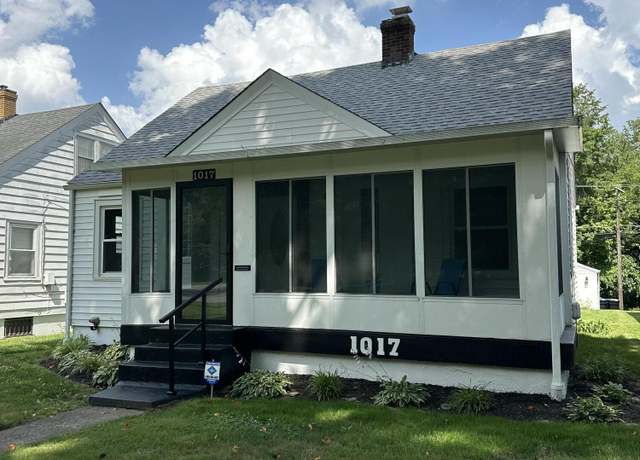Property at 1017 Southwestern Pkwy, Louisville, KY 40211, 4 beds, 1 bath