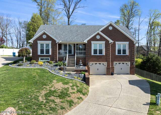 Property at 4300 Jasper Ct, Louisville, KY 40272, 3 beds, 3 baths