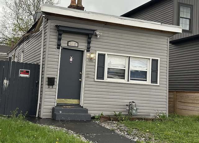 Property at 918 E Oak St, Louisville, KY 40204, 4 beds, 1 bath