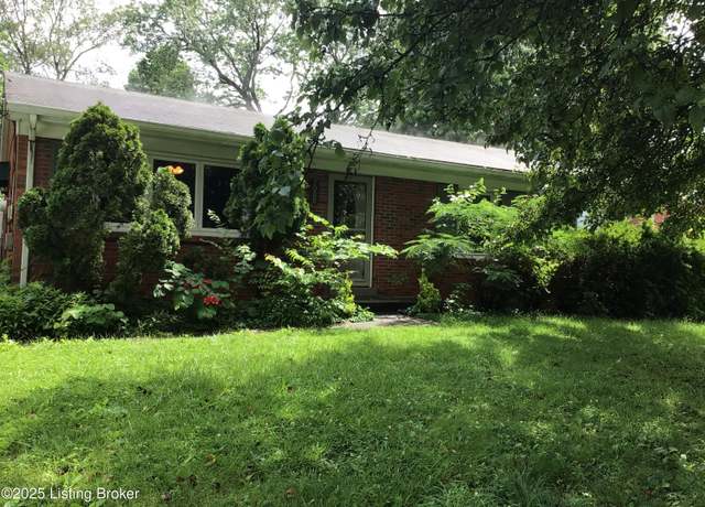 Property at 7008 Green Manor Dr, Louisville, KY 40228, 3 beds, 2 baths
