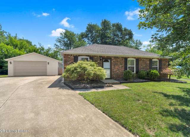 Property at 2500 Tavistock Ct, Louisville, KY 40272, 3 beds, 1 bath
