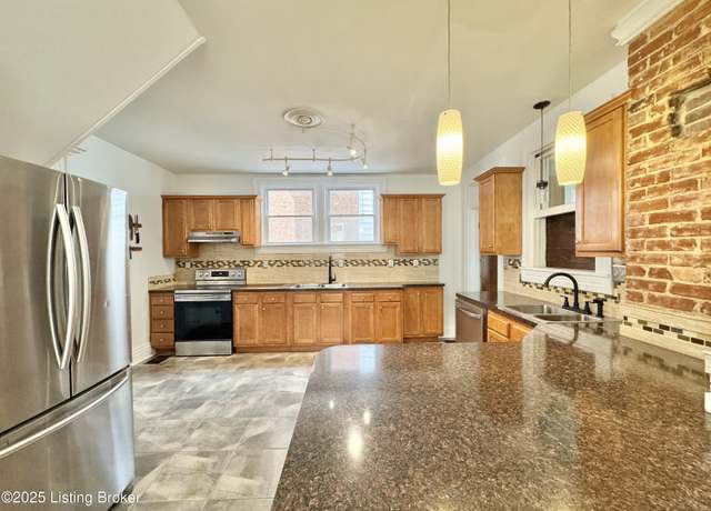 Property at 933 Charles St, Louisville, KY 40204, 3 beds, 1 bath
