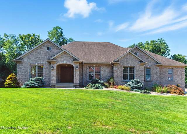 Property at 7904 Cresthaven Dr, Louisville, KY 40228, 3 beds, 2 baths