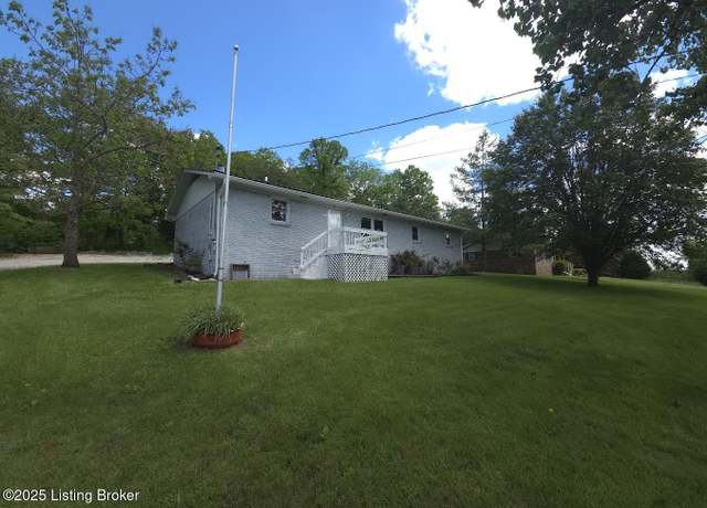 Property at 125 Goodman St, Munfordville, KY 42765, 4 beds, 2 baths
