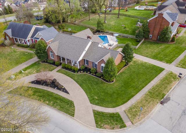 Property at 1606 Parkridge Pkwy, Louisville, KY 40214, 4 beds, 4 baths