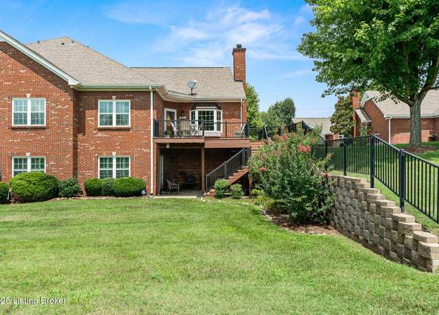 Property at 8122 Saint Andrews Village Dr, Louisville, KY 40241, 3 beds, 3 baths