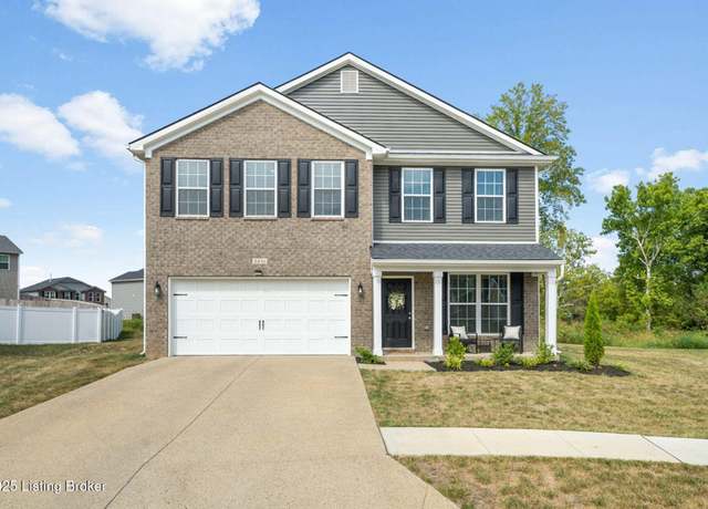 Property at 8436 Gateway Run Rd, Louisville, KY 40229, 4 beds, 2.5 baths