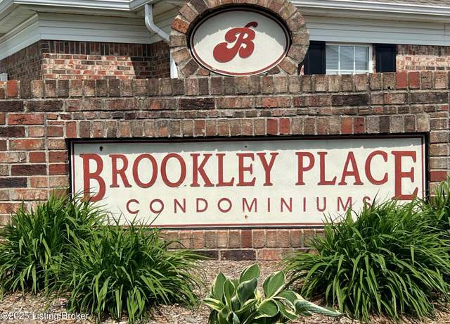 Property at 11012 Brookley Dr, Louisville, KY 40229, 2 beds, 2 baths