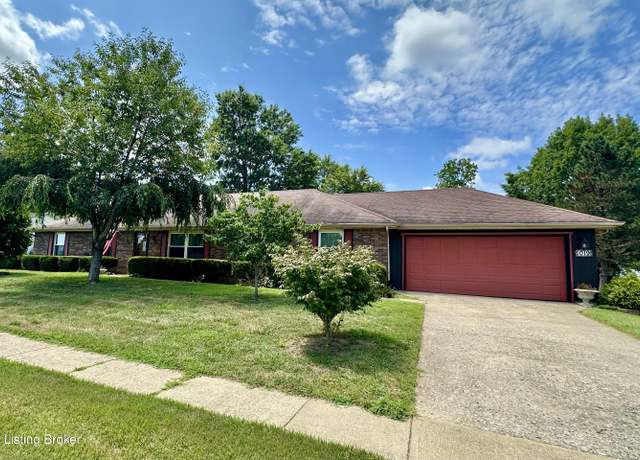 Property at 1019 S Woodland Dr, Radcliff, KY 40160, 4 beds, 2 baths