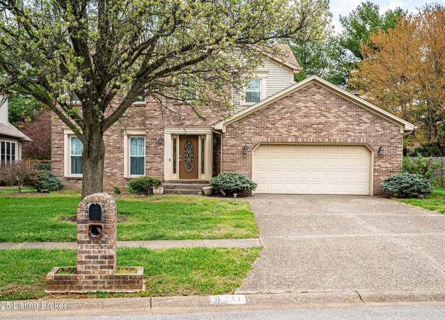 Property at 8211 Brookhollow Ct, Louisville, KY 40220, 4 beds, 2.5 baths