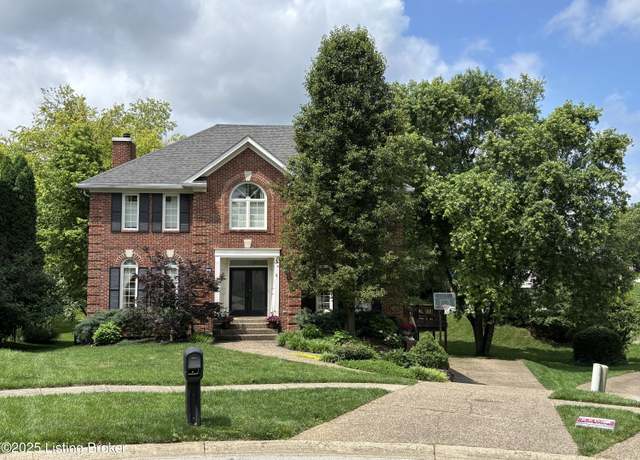 Property at 10702 High Grove Pl, Louisville, KY 40223, 4 beds, 3 baths