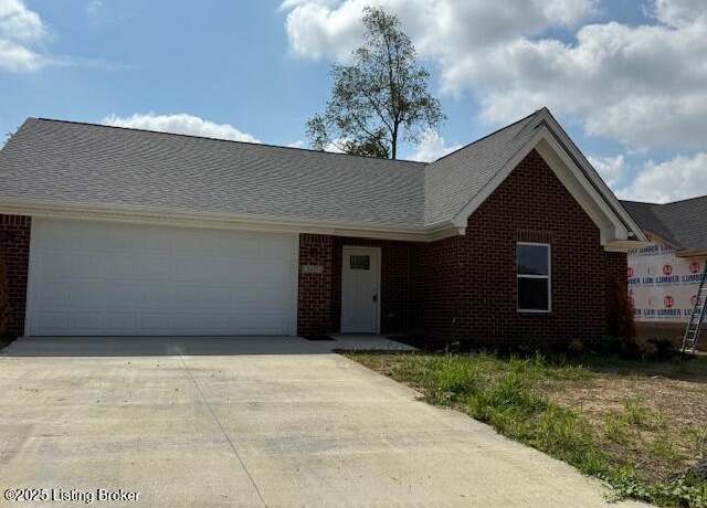 Property at 5417 Mount Holyoke Dr, Louisville, KY 40216, 3 beds, 2 baths