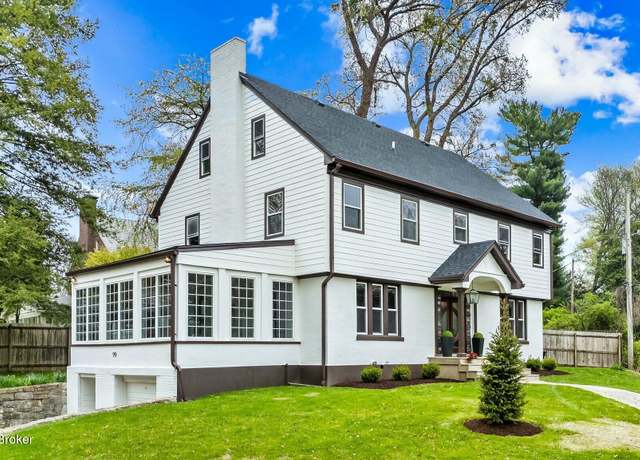 Property at 99 Cross Rd, Louisville, KY 40204, 5 beds, 4.5 baths