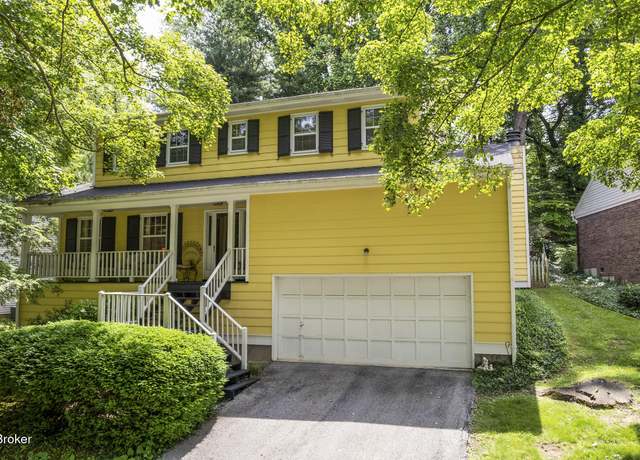 Property at 4205 Machupe Dr, Louisville, KY 40241, 4 beds, 2.5 baths