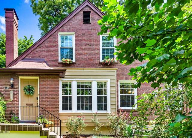 Property at 2343 Valley Vista Rd, Louisville, KY 40205, 3 beds, 3 baths