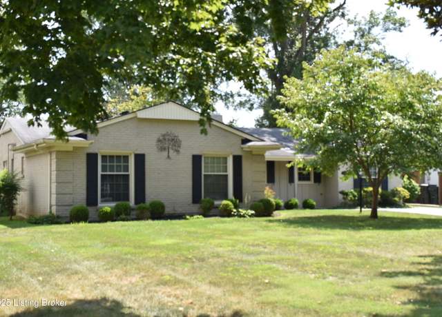 Property at 8620 Whipps Bend Rd, Louisville, KY 40222, 3 beds, 2 baths
